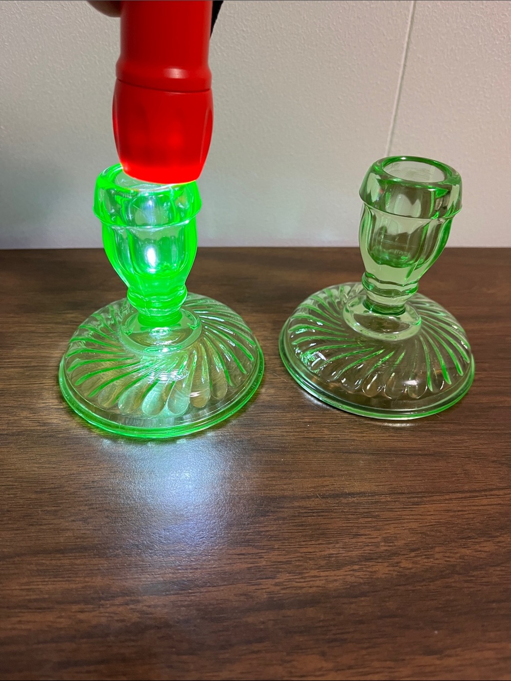 Vtg. Green depression candle holder set Uranium glass 3 1/2” Excellent - Picture 3 of 9